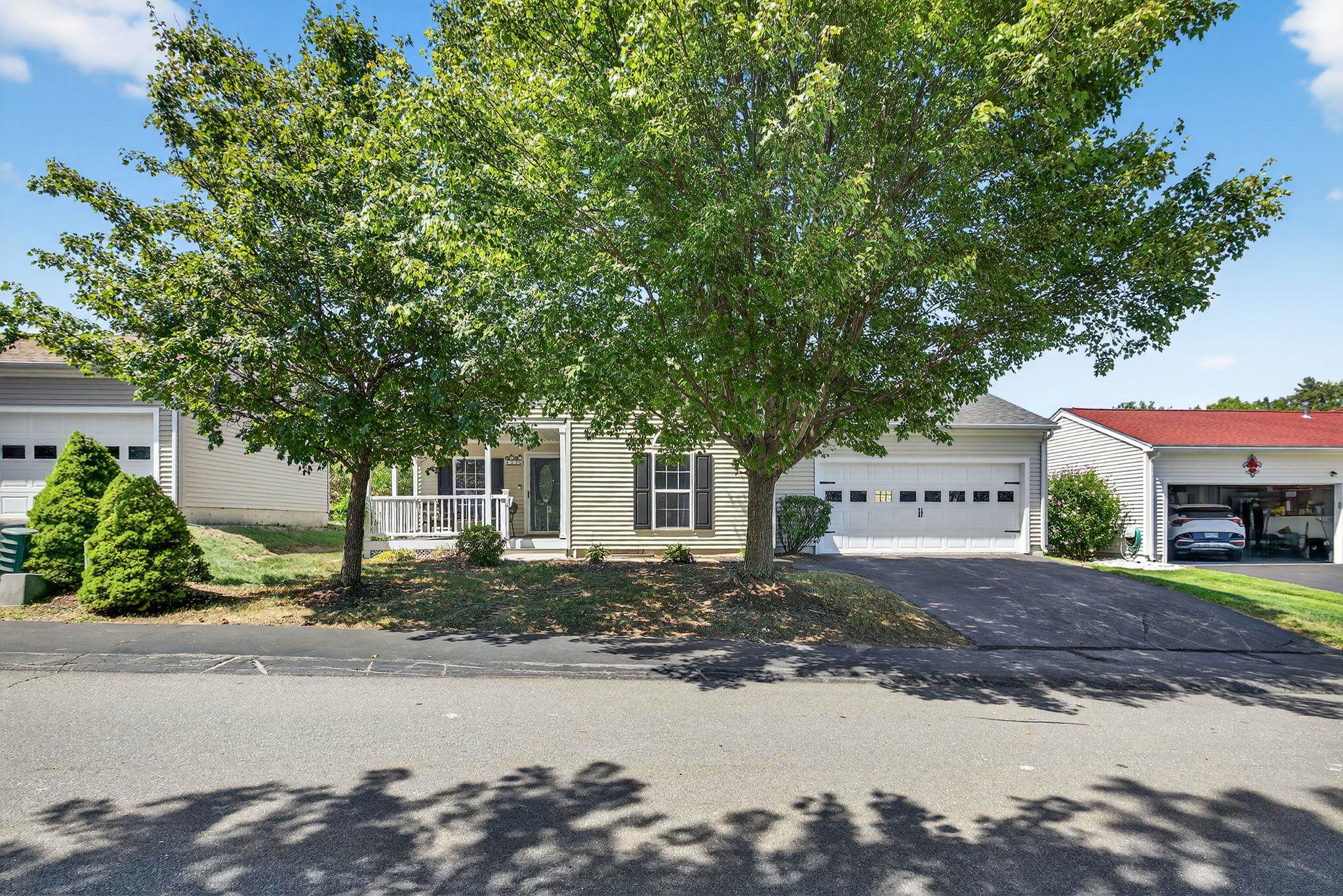 32 Greystone Way