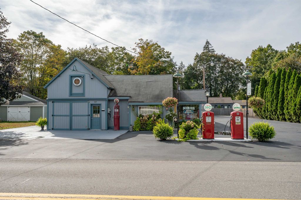 Photo of 107 Boston Post Road, Amherst, NH 03031 (MLS # 5063818)