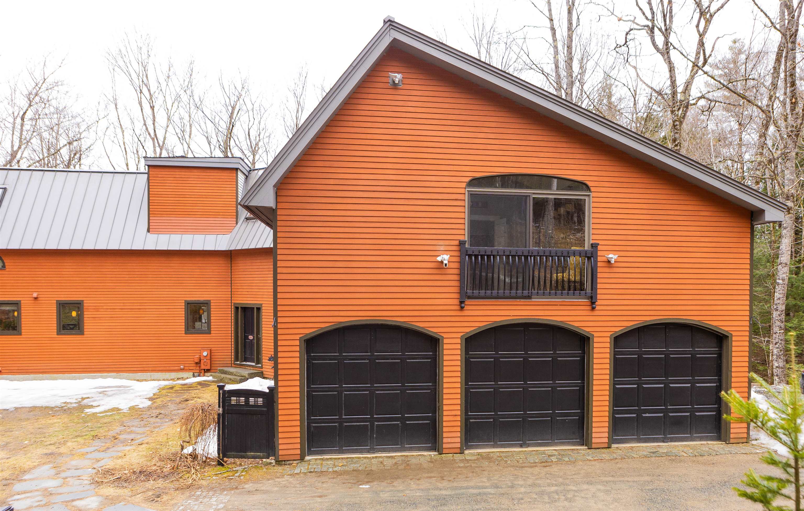 18 Treeline Road