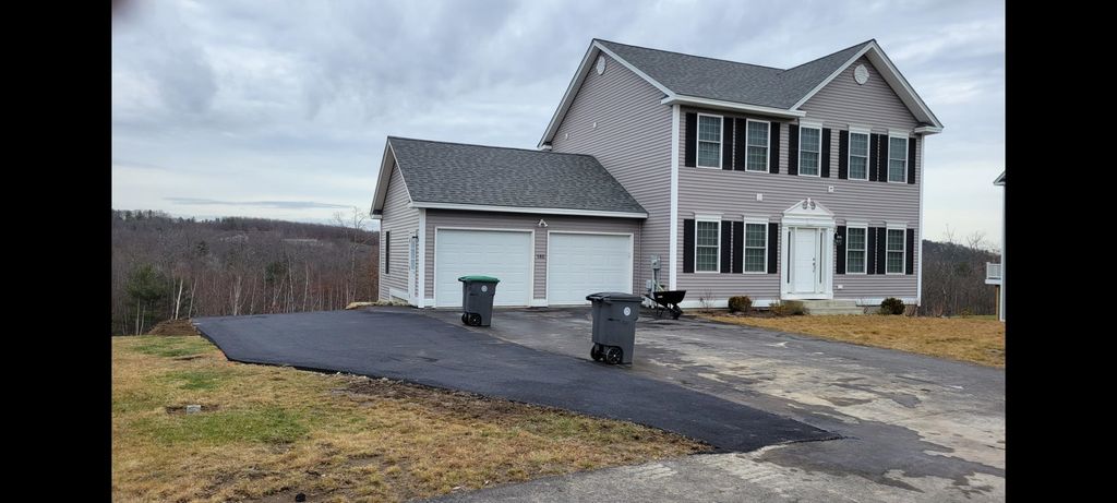 Photo of 146 Brookview Drive, Hooksett, NH 03106 (MLS # 5078088)