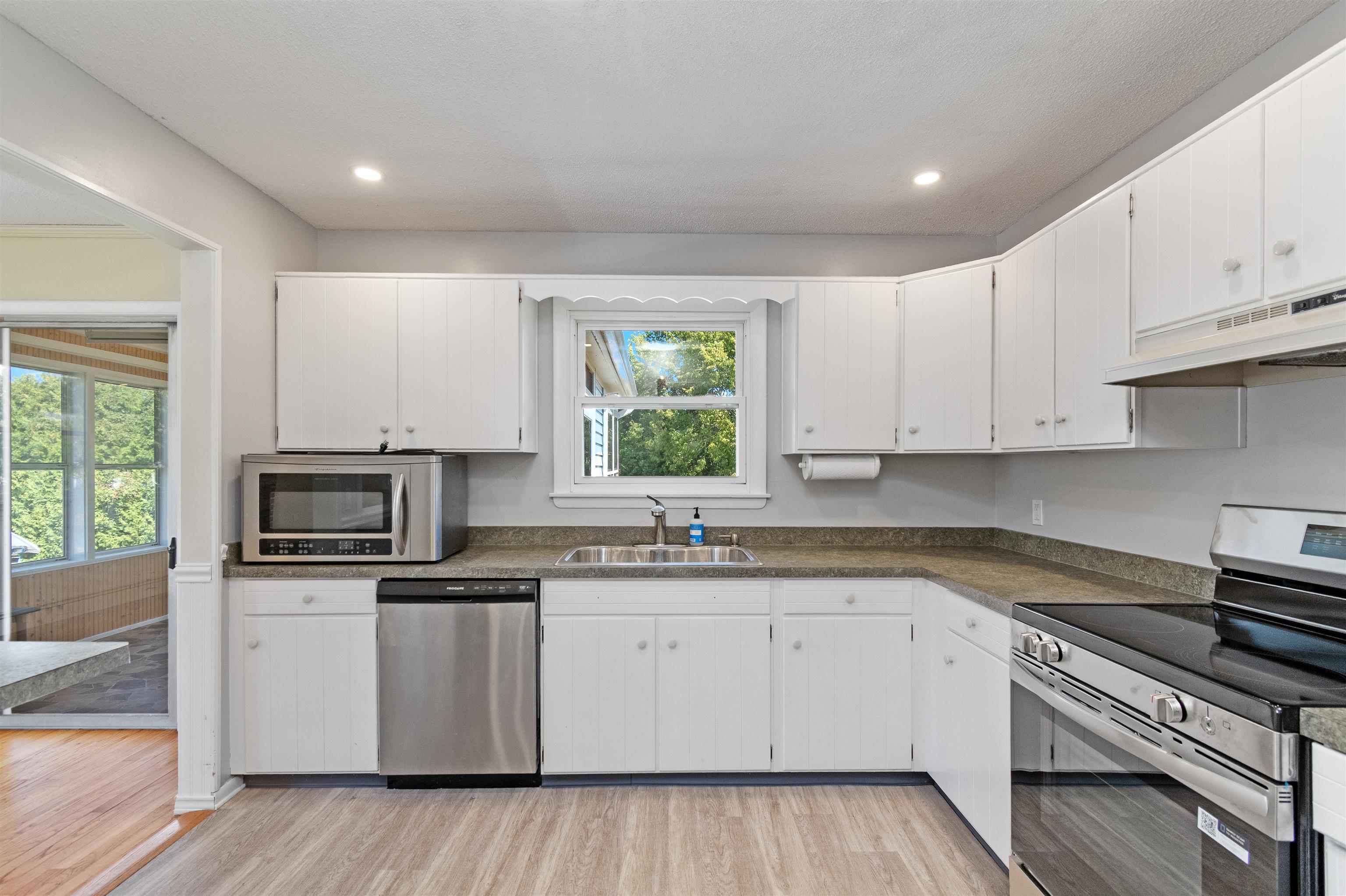 37 Mountain View Boulevard