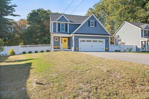 Photo of 14 Adelaide Street, Hudson, NH 03051 (MLS # 5064625)