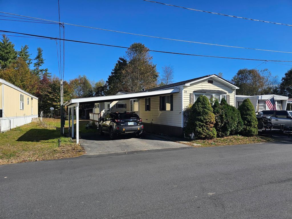 Photo of 20 Anthony Circle #20, Swanzey, NH 03469 (MLS # 5066566)