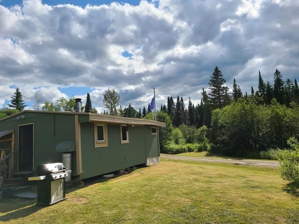 1206 Perry Stream Road