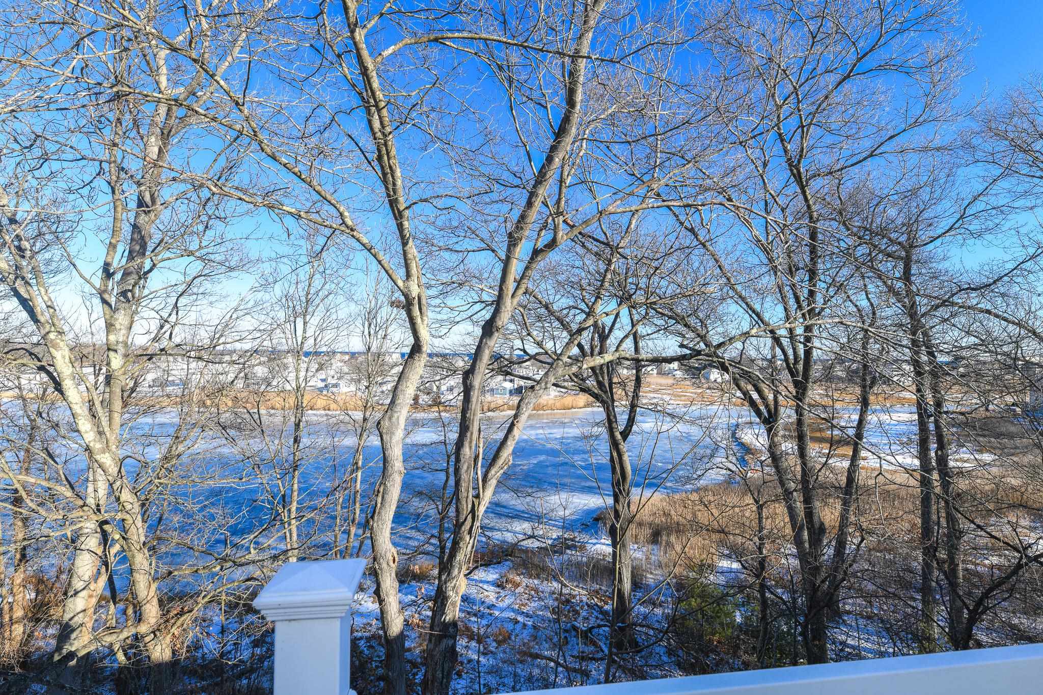 Hampton, New Hampshire 03842, United States, 2 Bedrooms Bedrooms, ,3 BathroomsBathrooms,Residential,Pending,12384