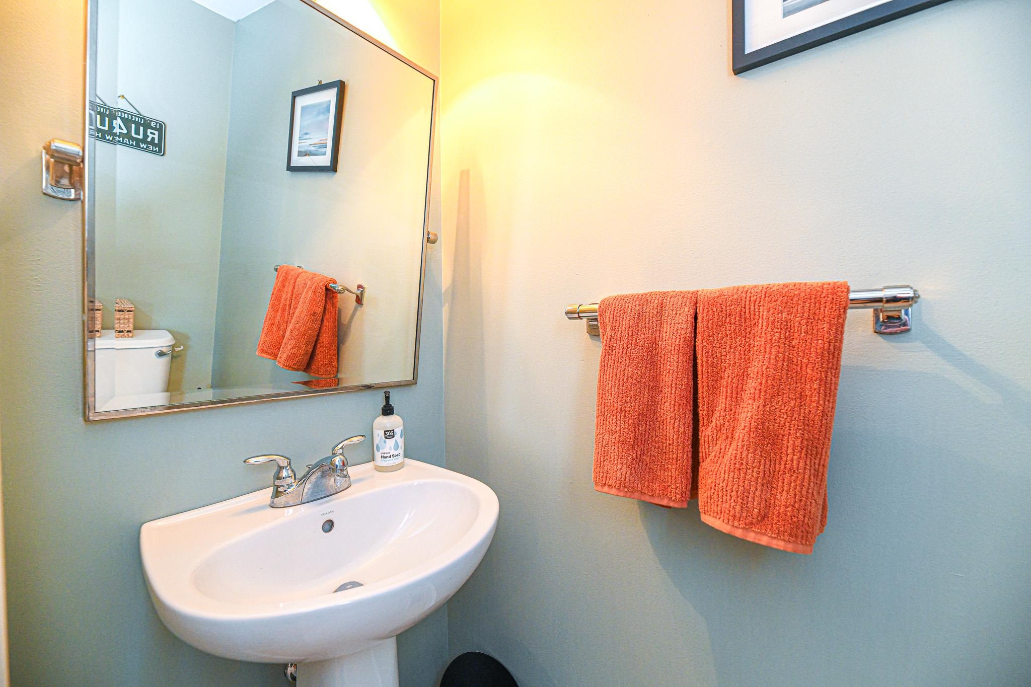 Hampton, New Hampshire 03842, United States, 2 Bedrooms Bedrooms, ,3 BathroomsBathrooms,Residential,Pending,12384