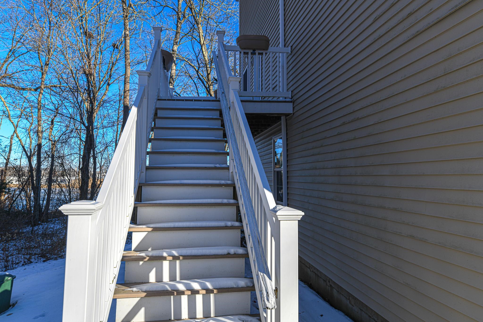 Hampton, New Hampshire 03842, United States, 2 Bedrooms Bedrooms, ,3 BathroomsBathrooms,Residential,Pending,12384