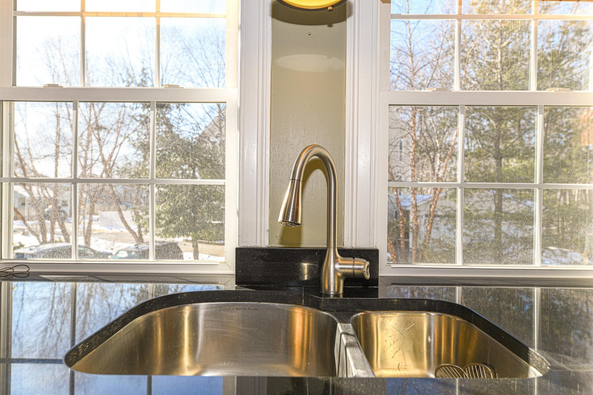 Hampton, New Hampshire 03842, United States, 2 Bedrooms Bedrooms, ,3 BathroomsBathrooms,Residential,Pending,12384