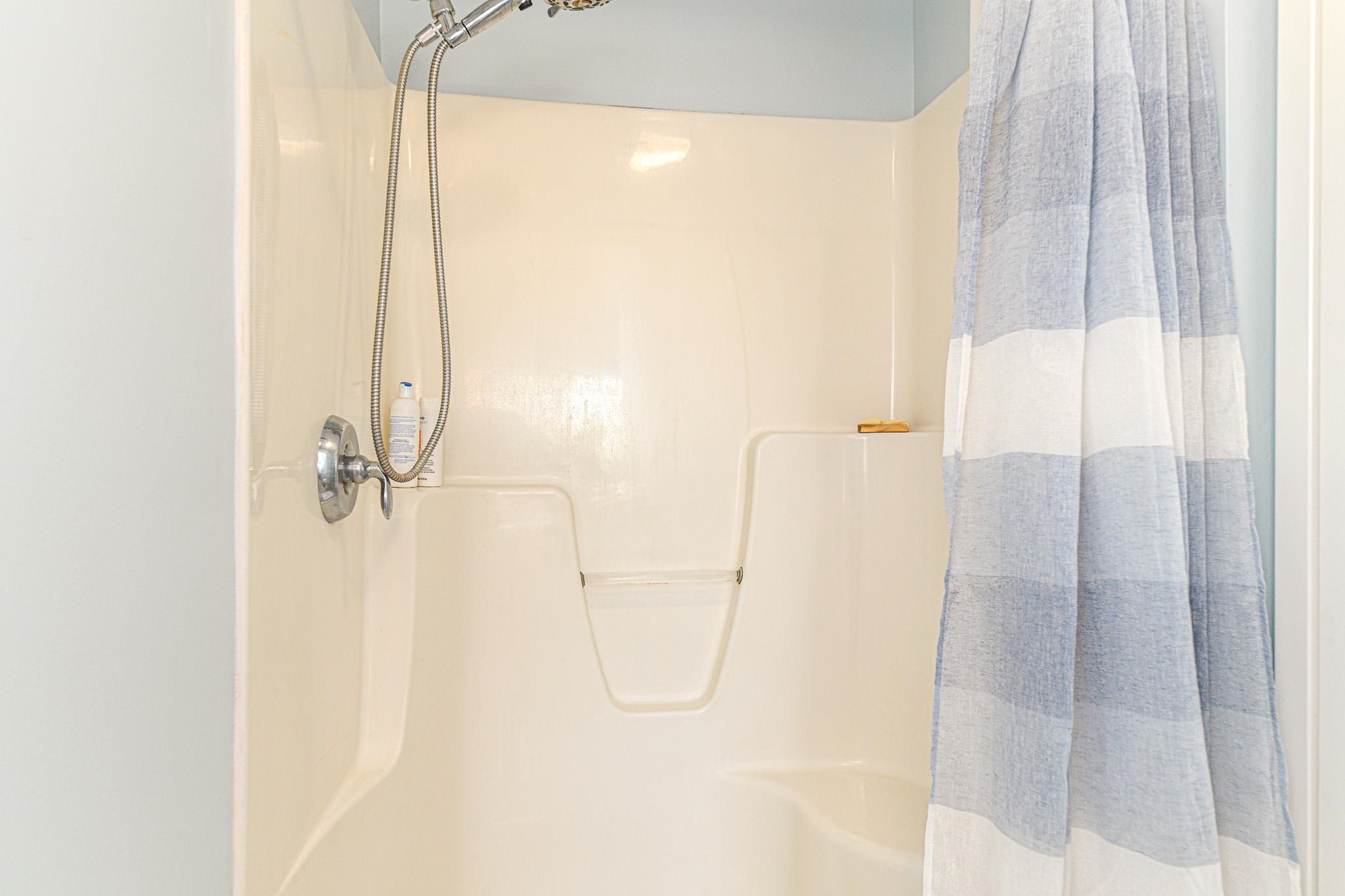 Hampton, New Hampshire 03842, United States, 2 Bedrooms Bedrooms, ,3 BathroomsBathrooms,Residential,Pending,12384