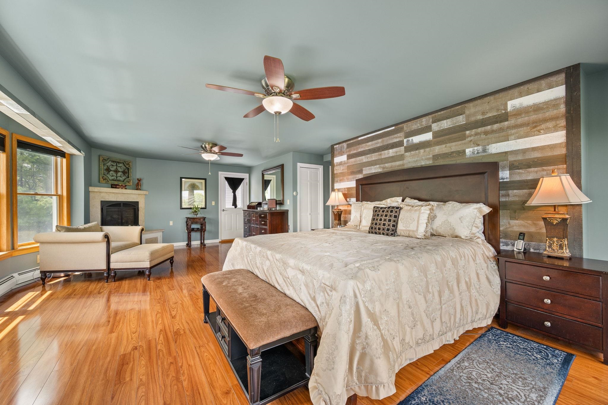 Barre Town, Vermont 05641, United States, 4 Bedrooms Bedrooms, ,5 BathroomsBathrooms,Residential,Pending,141731