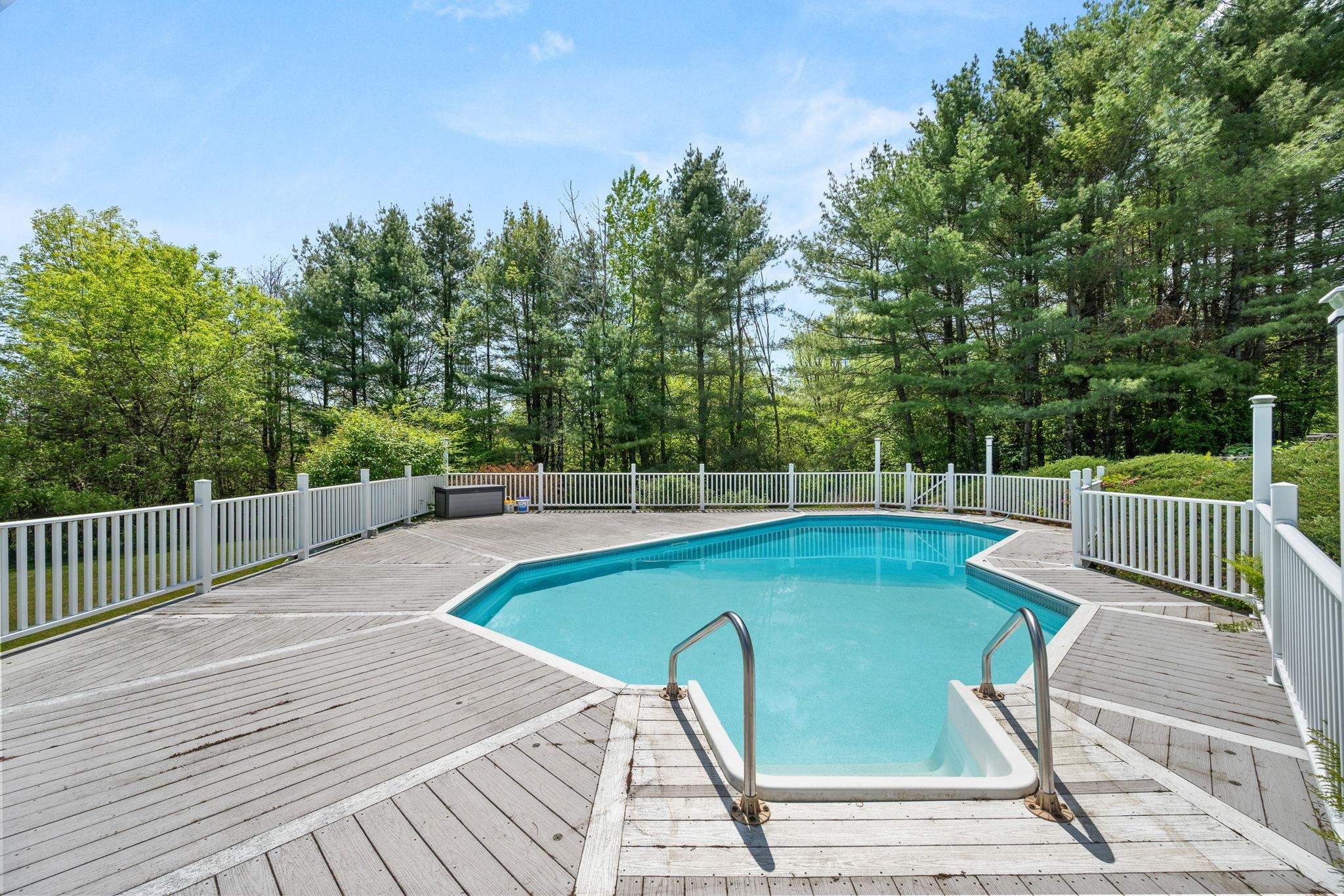 Barre Town, Vermont 05641, United States, 4 Bedrooms Bedrooms, ,5 BathroomsBathrooms,Residential,Pending,141731