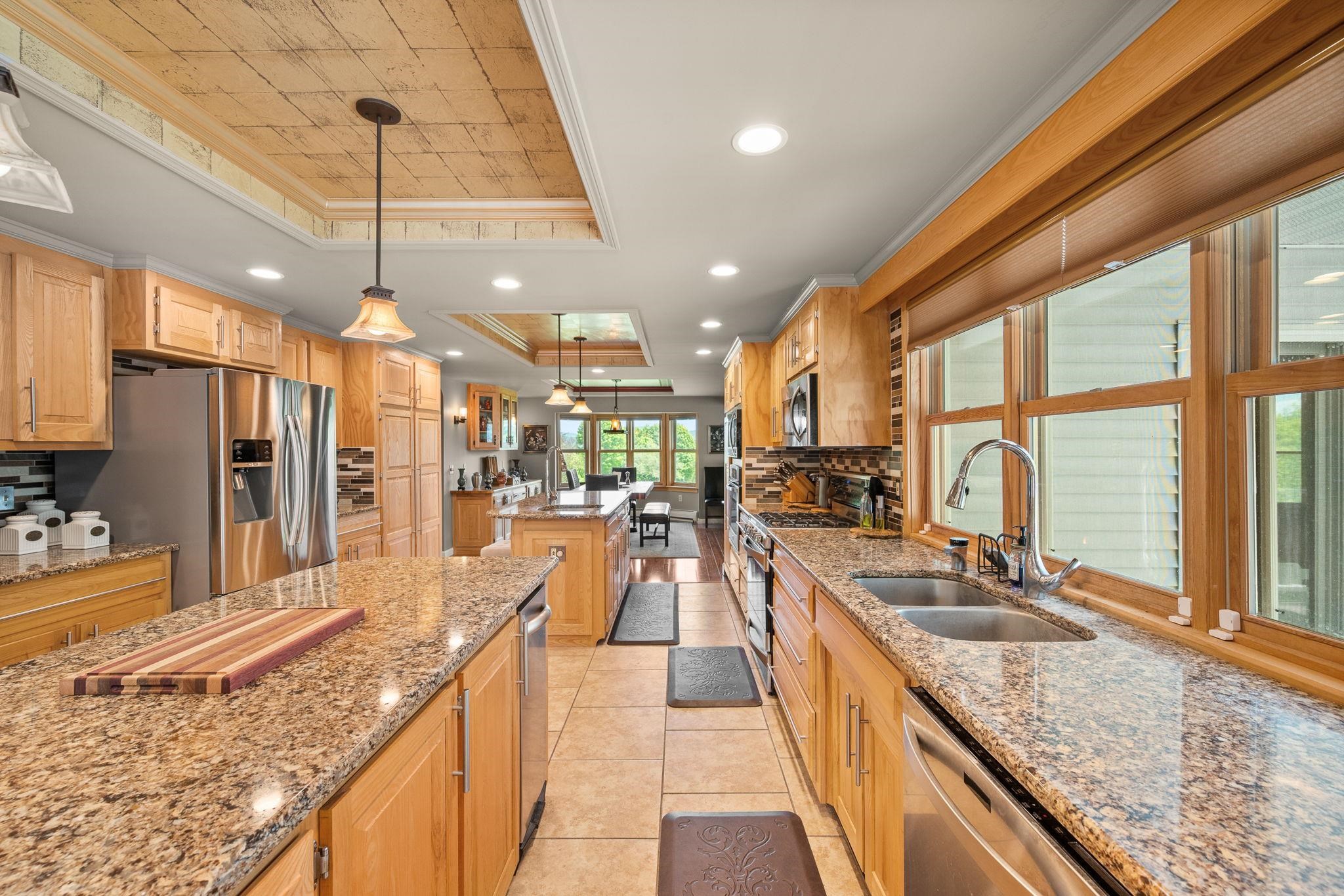 Barre Town, Vermont 05641, United States, 4 Bedrooms Bedrooms, ,5 BathroomsBathrooms,Residential,Pending,141731