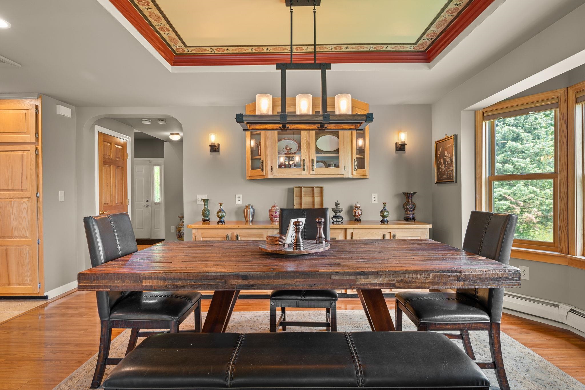 Barre Town, Vermont 05641, United States, 4 Bedrooms Bedrooms, ,5 BathroomsBathrooms,Residential,Pending,141731