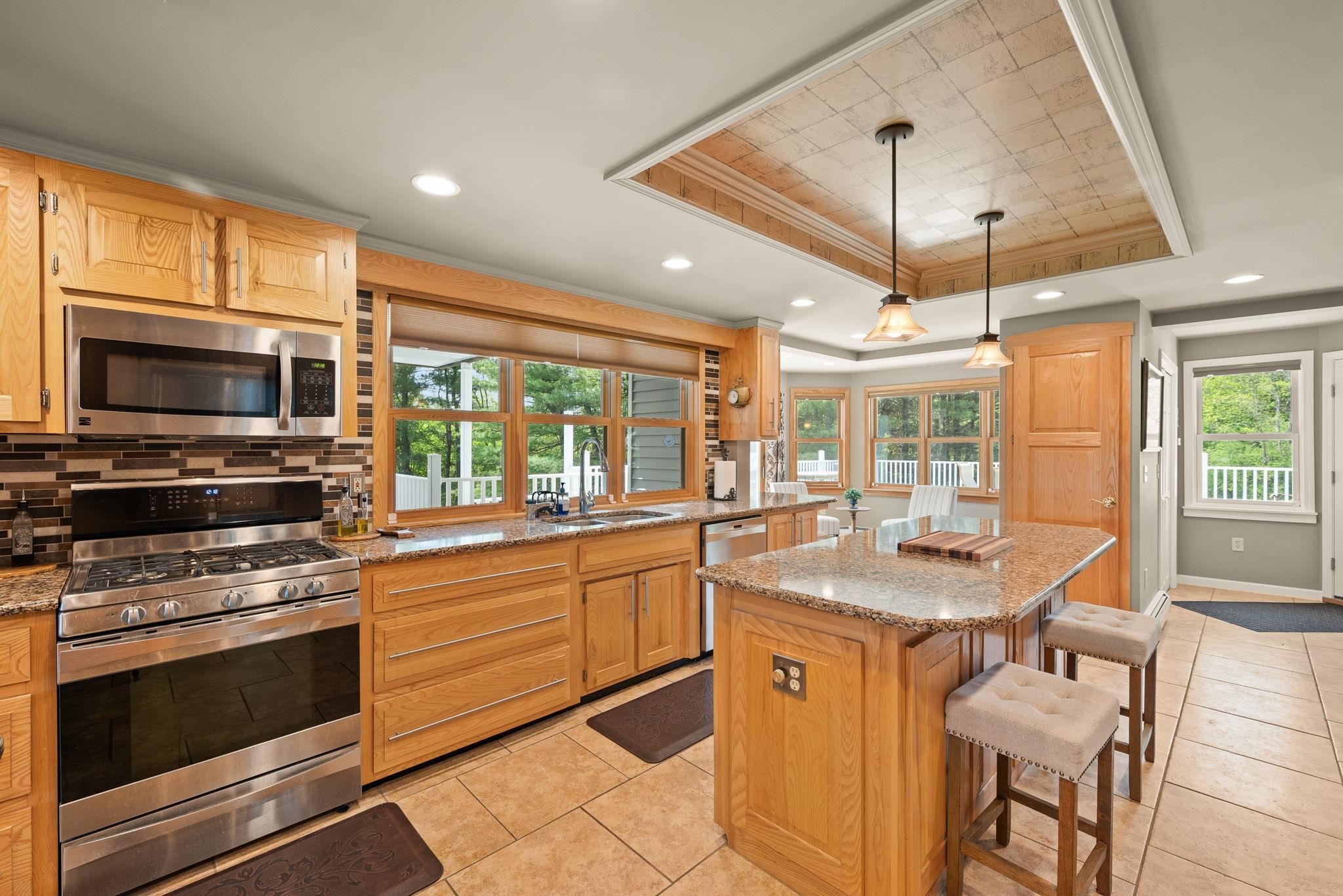 Barre Town, Vermont 05641, United States, 4 Bedrooms Bedrooms, ,5 BathroomsBathrooms,Residential,Pending,141731