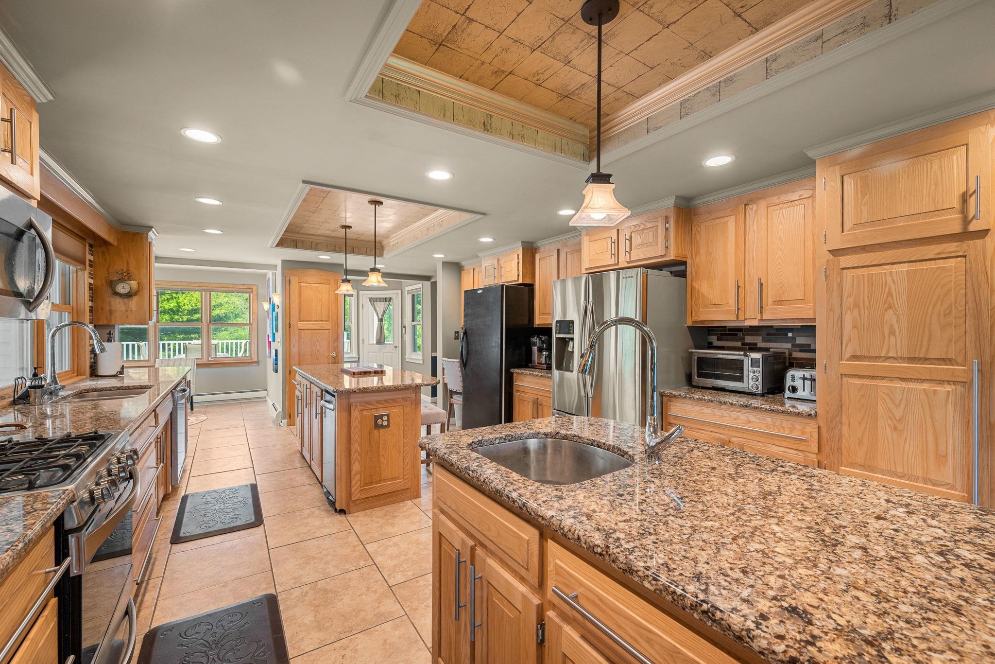 Barre Town, Vermont 05641, United States, 4 Bedrooms Bedrooms, ,5 BathroomsBathrooms,Residential,Pending,141731