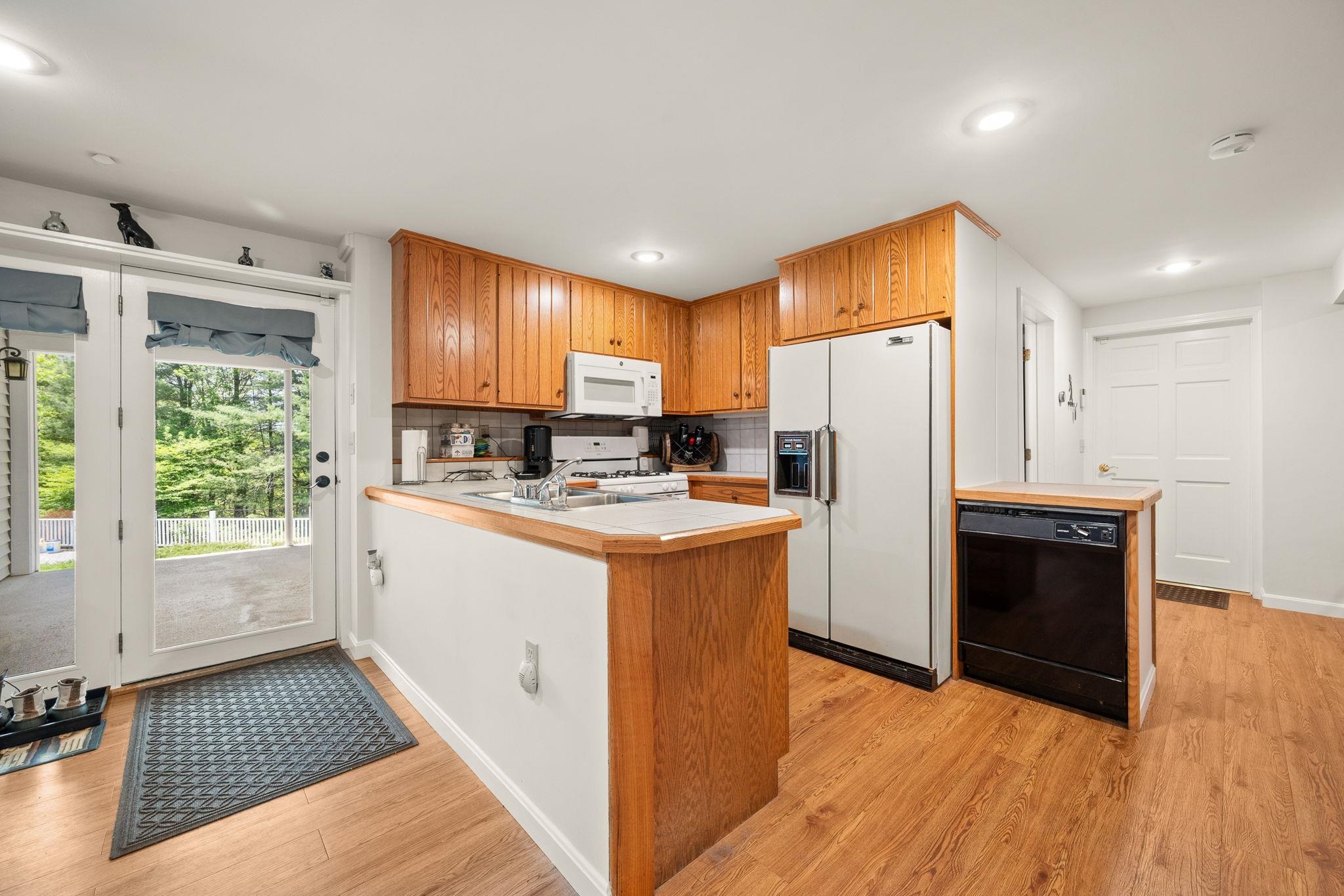 Barre Town, Vermont 05641, United States, 4 Bedrooms Bedrooms, ,5 BathroomsBathrooms,Residential,Pending,141731