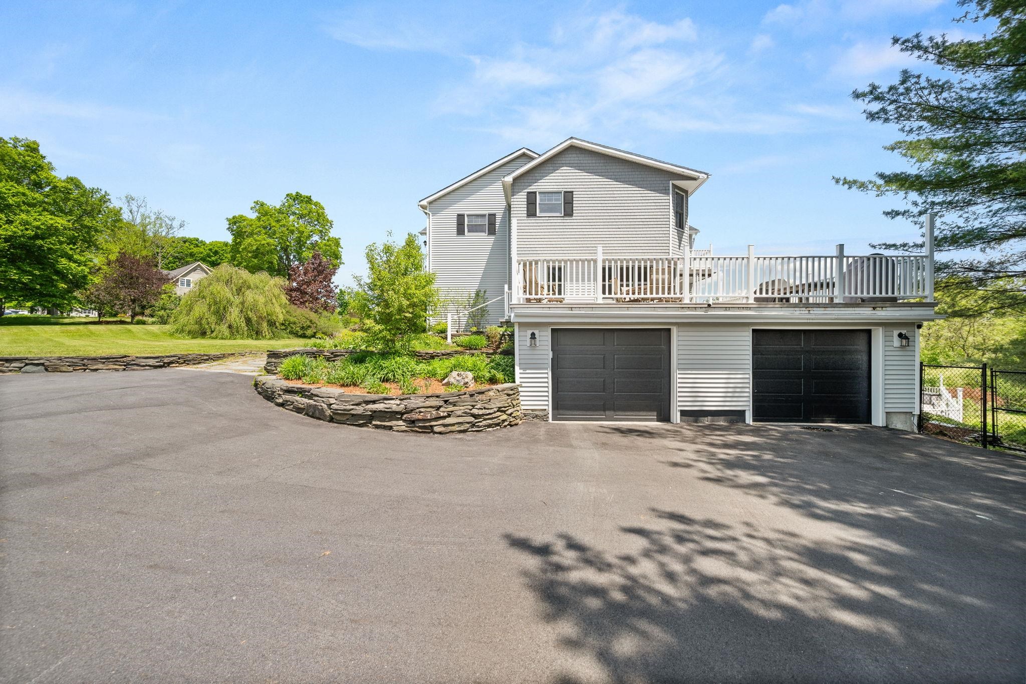 79 Apple Blossom Road