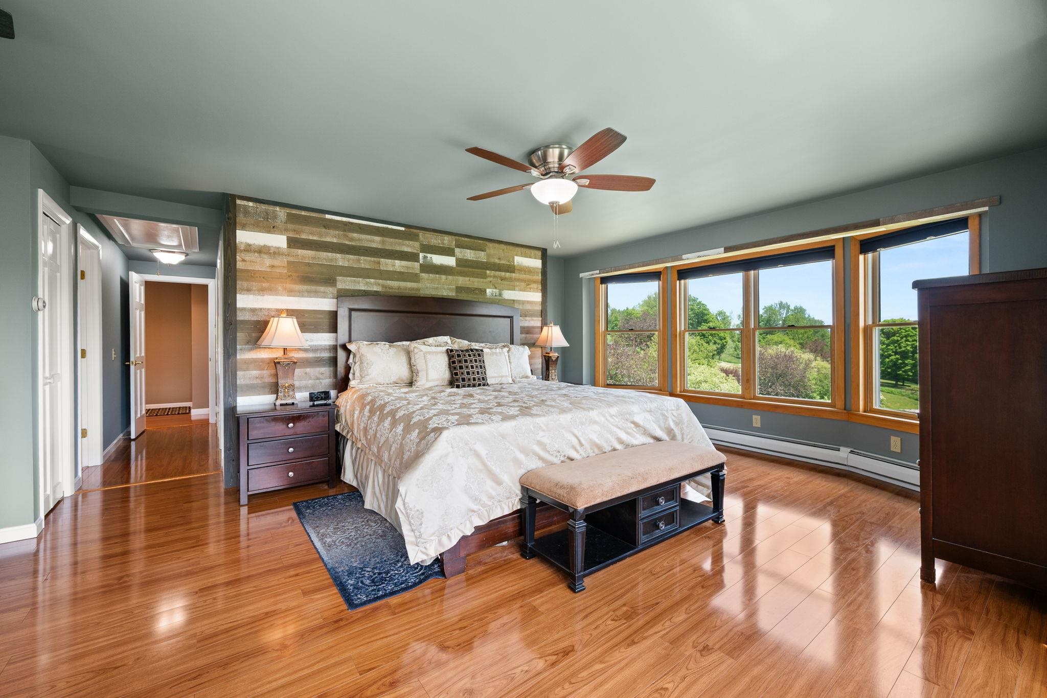 Barre Town, Vermont 05641, United States, 4 Bedrooms Bedrooms, ,5 BathroomsBathrooms,Residential,Pending,141731