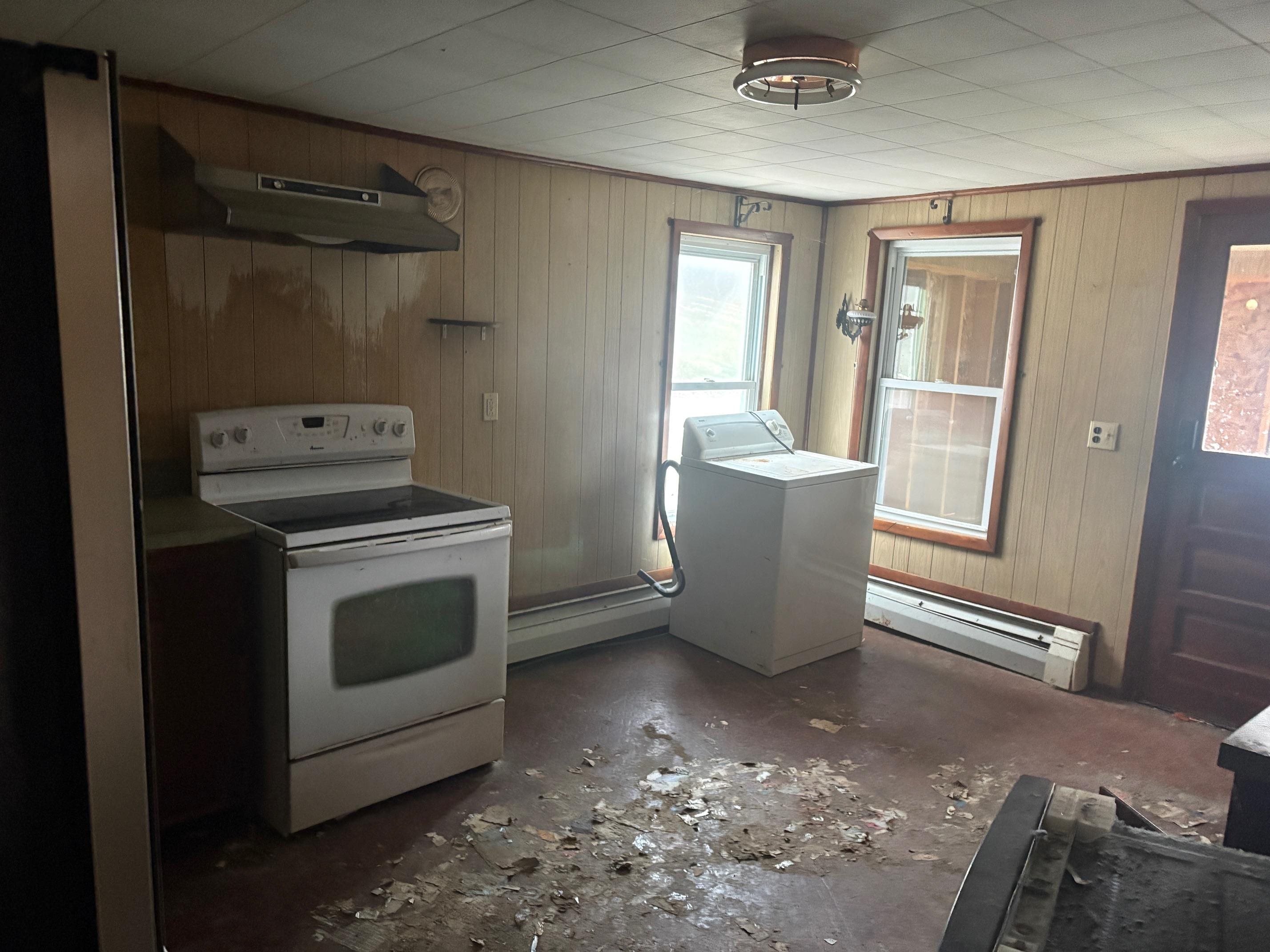 1588 Pleasant Street