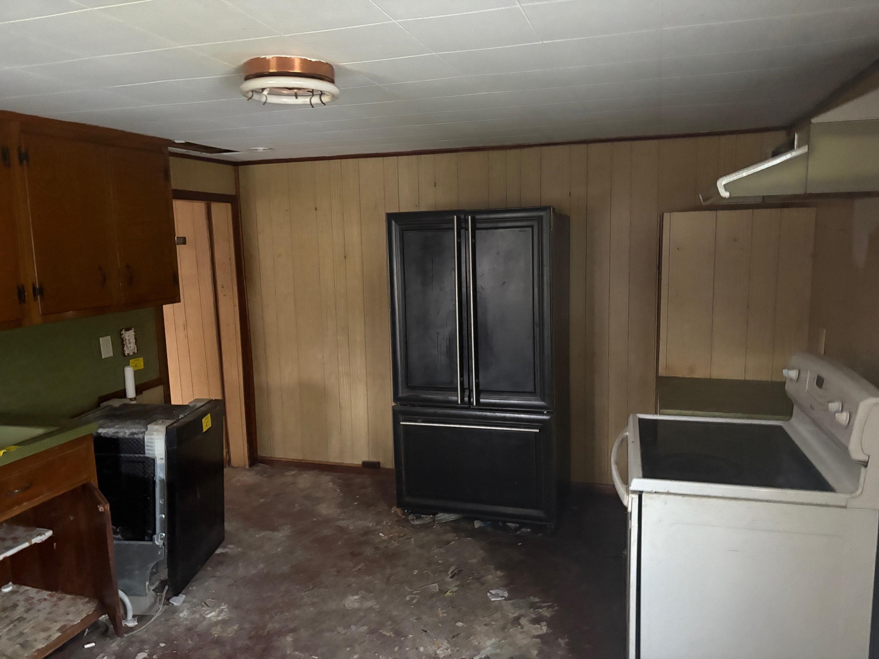 1588 Pleasant Street