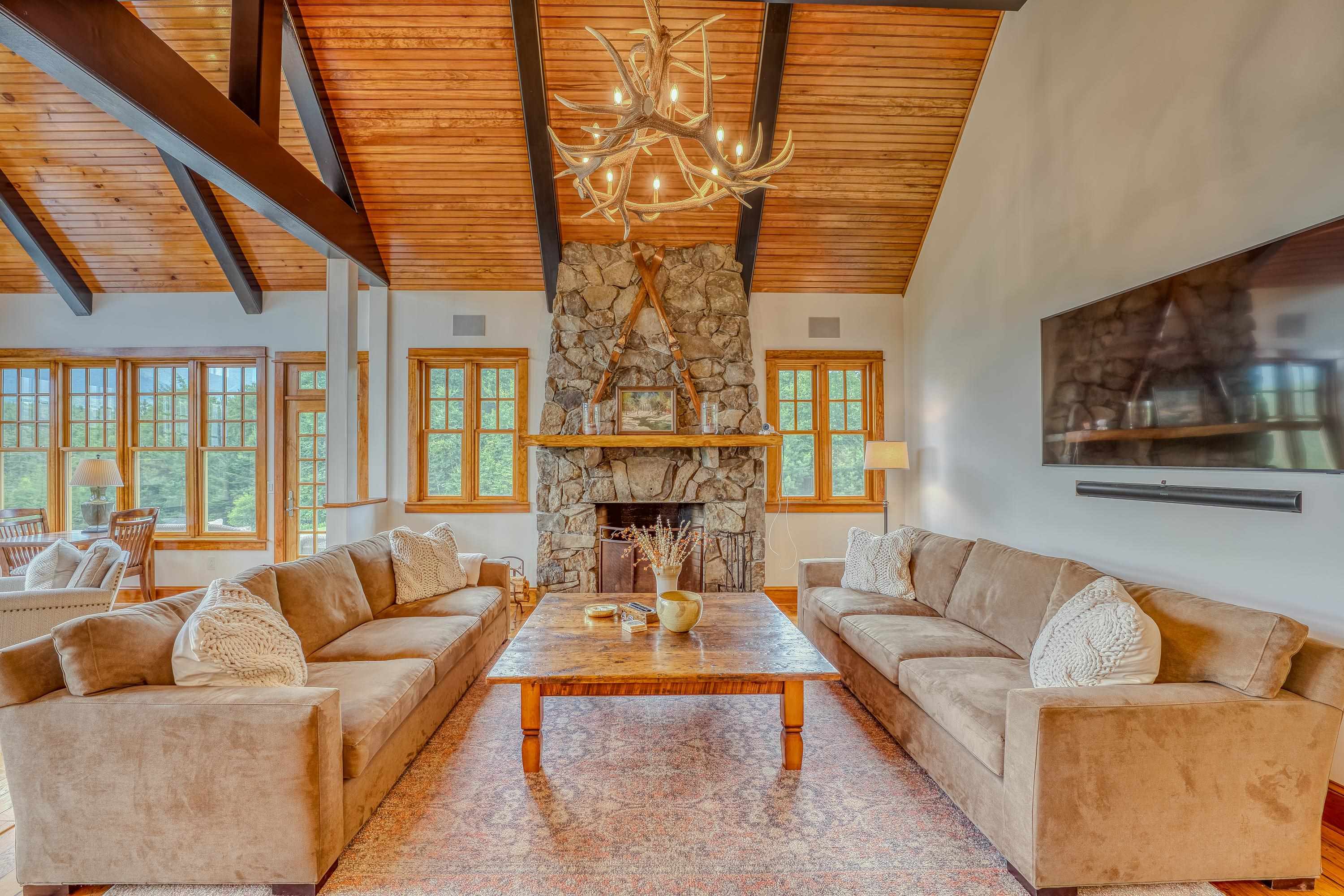 185 Notchway Drive 10-8