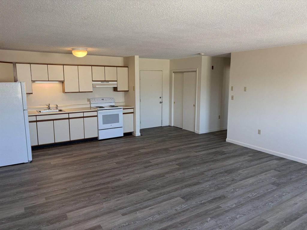 Photo of 16 Manning Street #201, Derry, NH 03038 (MLS # 5081474)