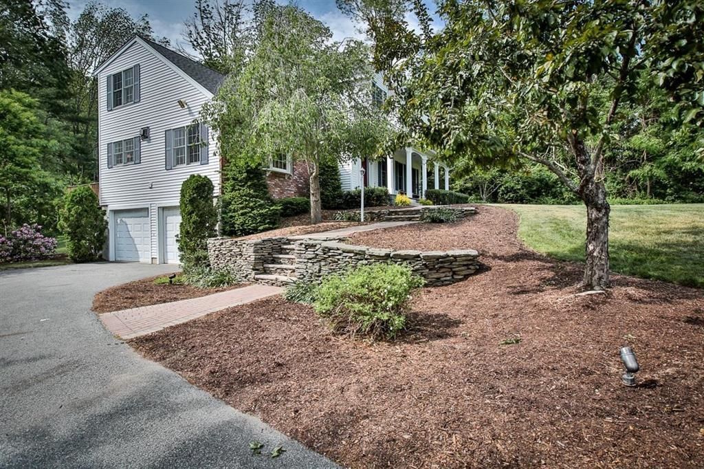 Photo of 28 Newton Road, Plaistow, NH 03865 (MLS # 5088992)