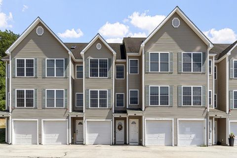 Photo of 21 Tammy Court #A, Hudson, NH 03051 (MLS # 5052200) Photo of 21 Tammy Court #A, Hudson, NH 03051 (MLS # 5052200)