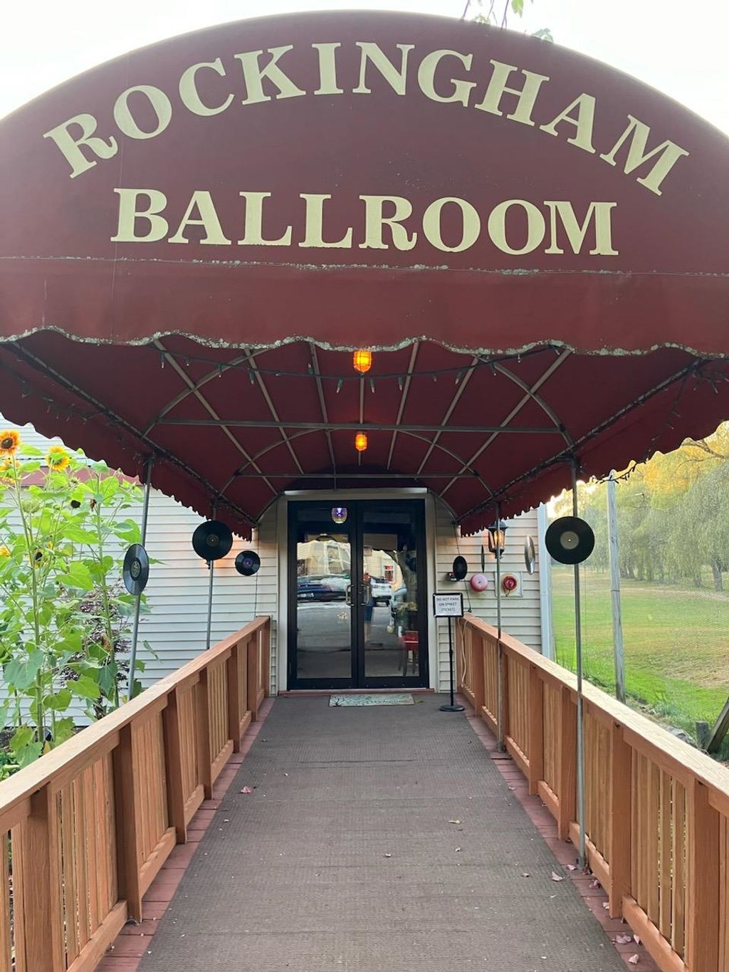 Photo of 22 Ash Swamp Road, Newmarket, NH 03573 (MLS # 5030891)