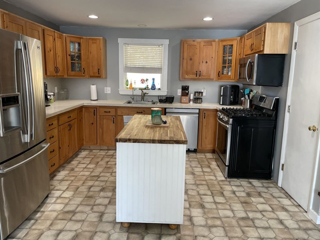 Photo of 39 Bullseye Curve Road, Wentworth, NH 03282 (MLS # 5065616)