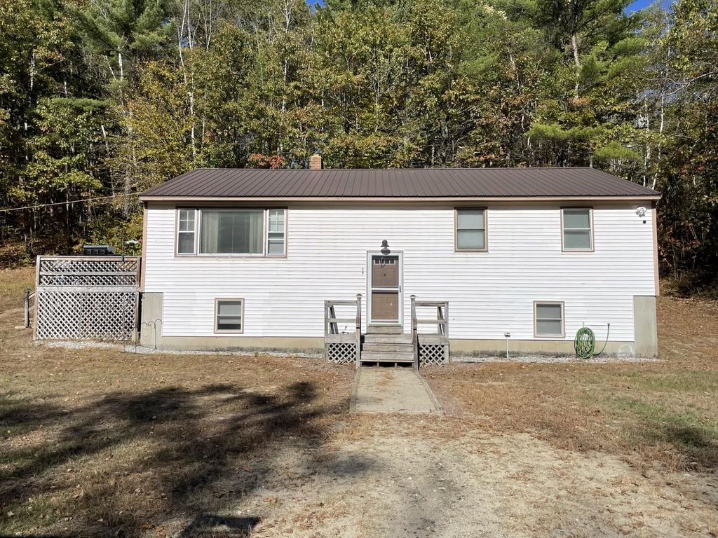 Photo of 39 Bullseye Curve Road, Wentworth, NH 03282 (MLS # 5065616)