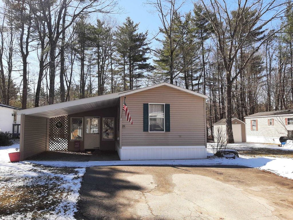 Photo of 19 Eagle Ledge Loop, Conway, NH 03813 (MLS # 5073586)