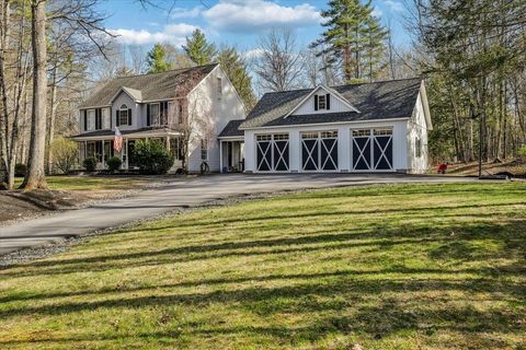 Photo of 5 Whitetail Lane, Chester, NH 03036 (MLS # 5086930)