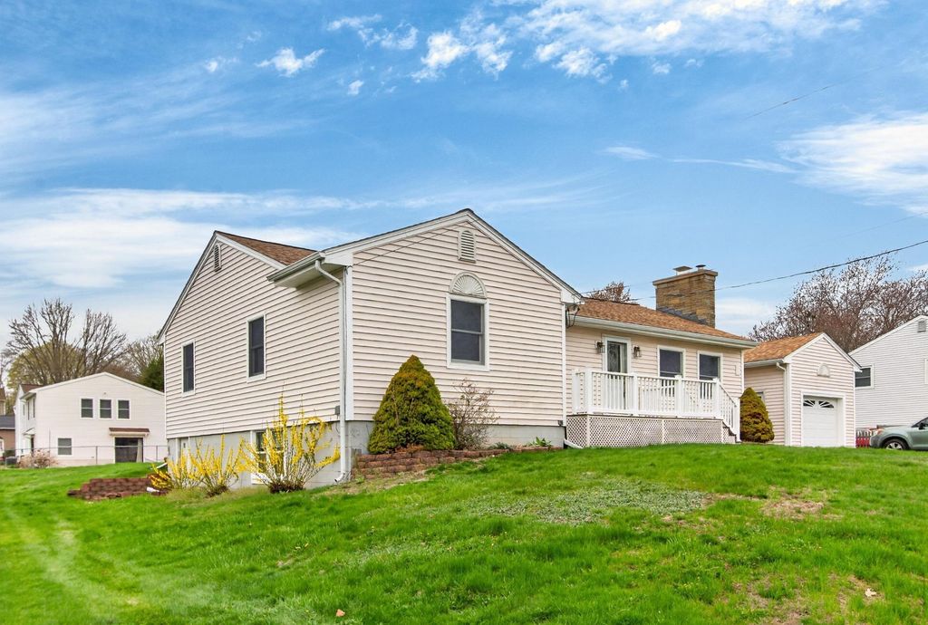 Photo of 13 Darryl Lane, Salem, NH 03079 (MLS # 5085034)