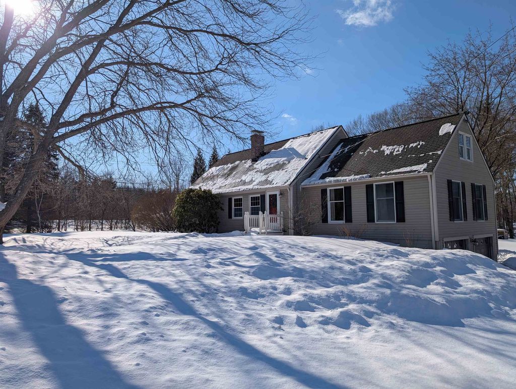 Photo of 1 Jason Drive, Stratham, NH 03885 (MLS # 5078106)