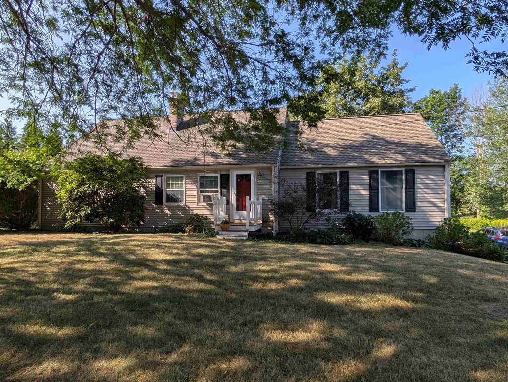 Photo of 1 Jason Drive, Stratham, NH 03885 (MLS # 5078106)