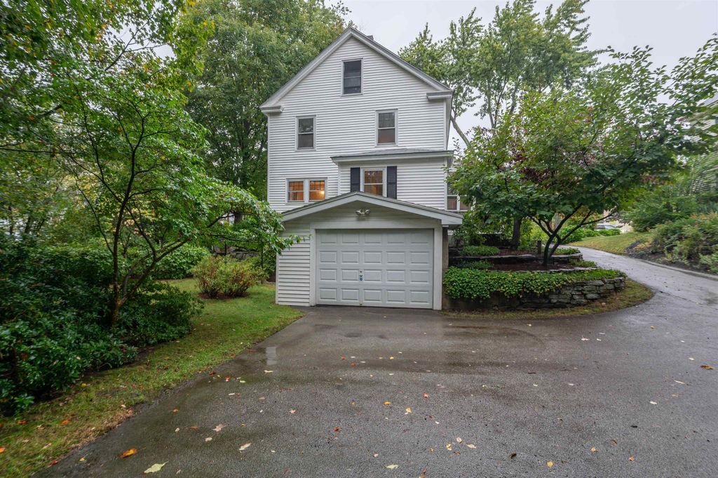 Photo of 16 Cushing Avenue, Nashua, NH 03064 (MLS # 5063544)