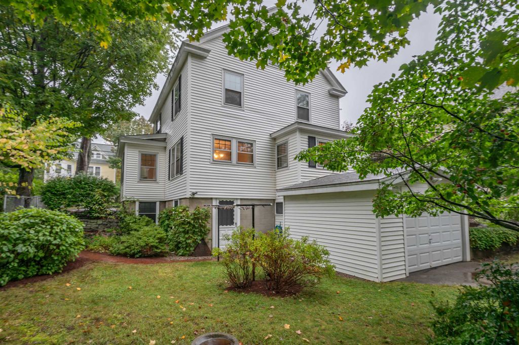 Photo of 16 Cushing Avenue, Nashua, NH 03064 (MLS # 5063544)