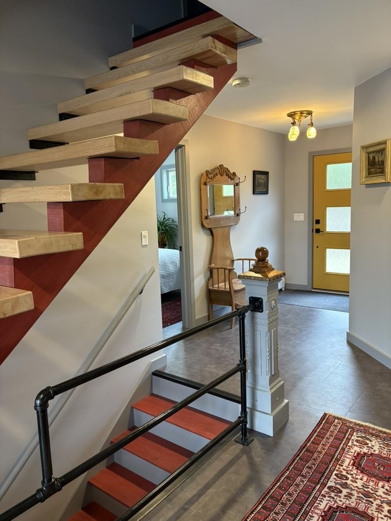 2 Lookout Point Road