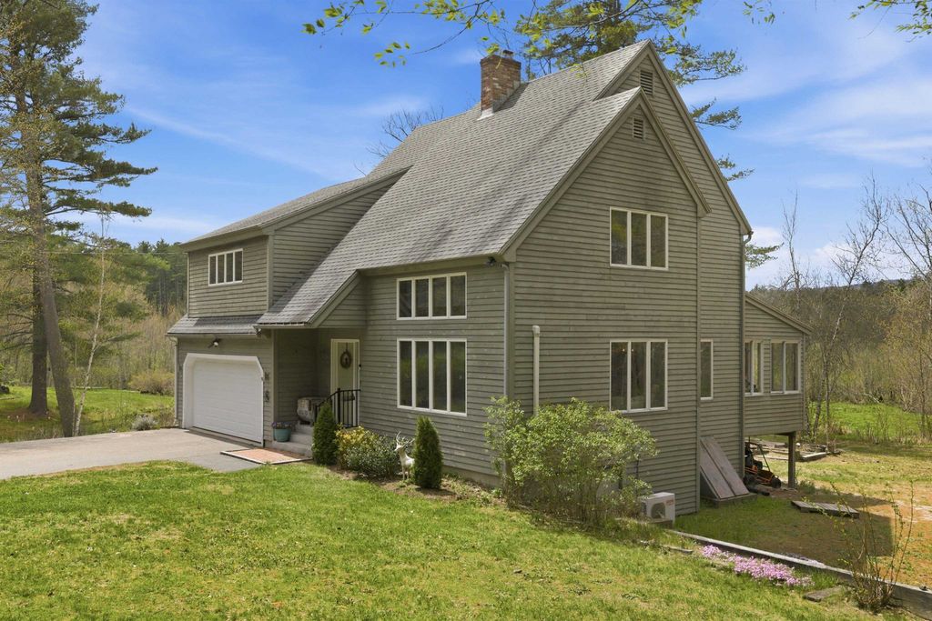 Photo of 9 Wooddale Circle, Newbury, NH 03255 (MLS # 5088243)