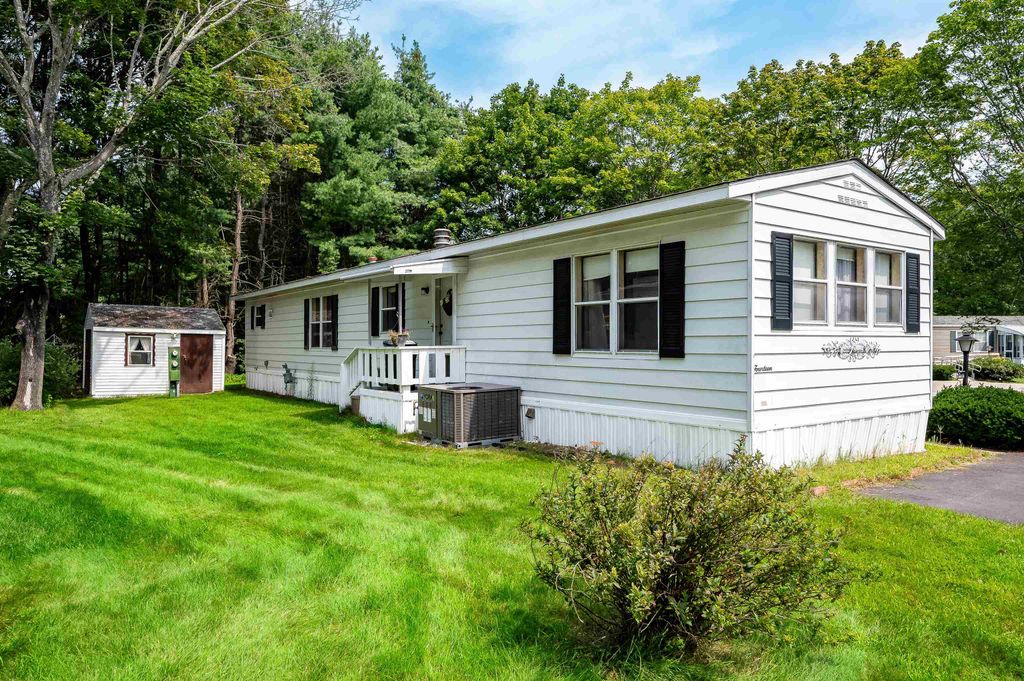 Photo of 14 Deerfield Drive, Dover, NH 03820 (MLS # 5063603)