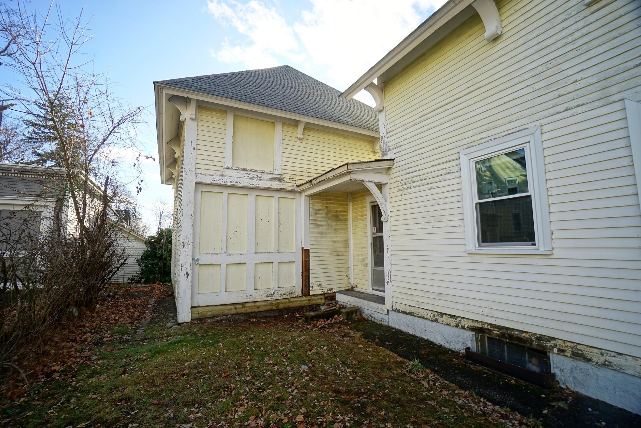 489 Hanover Street