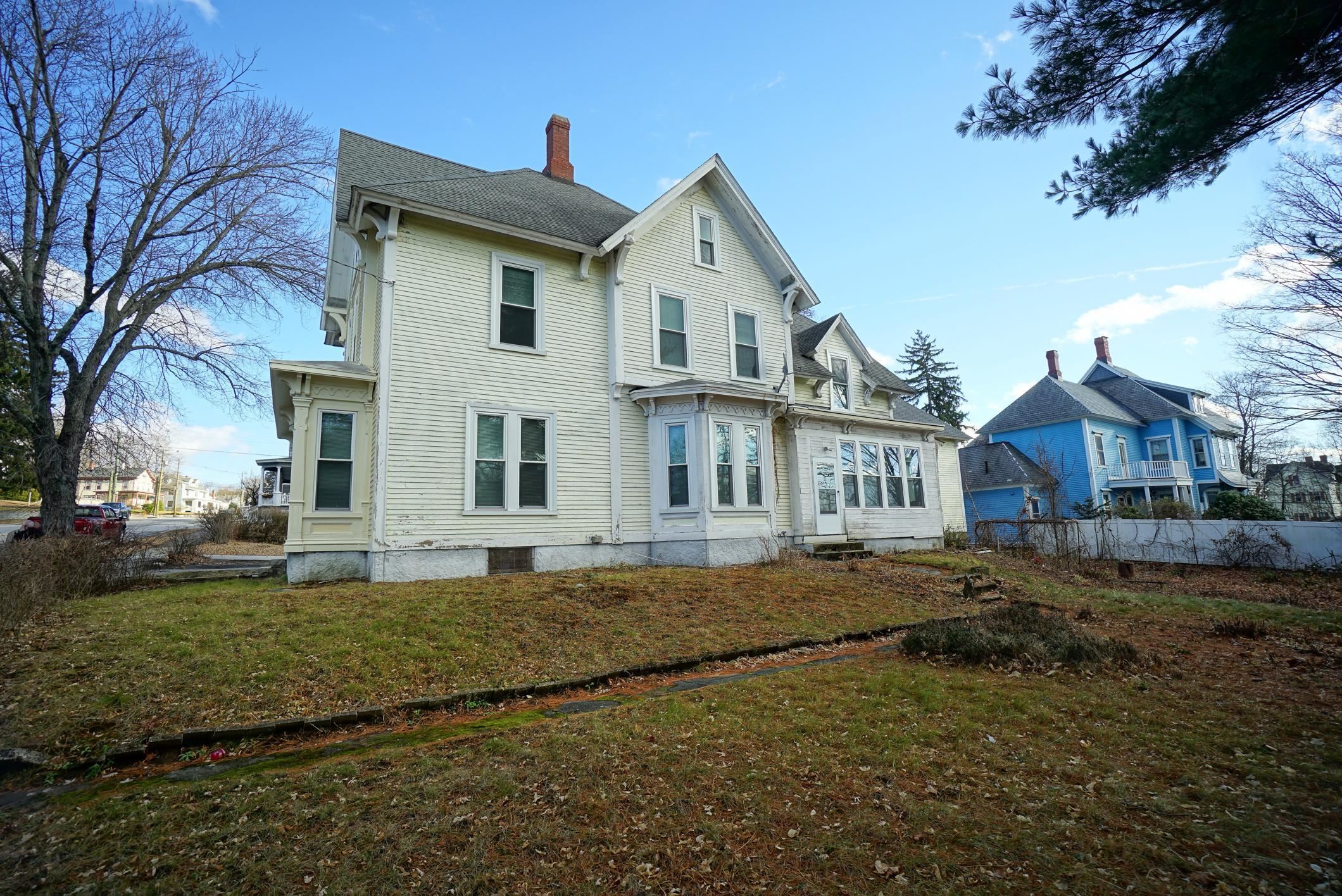 489 Hanover Street