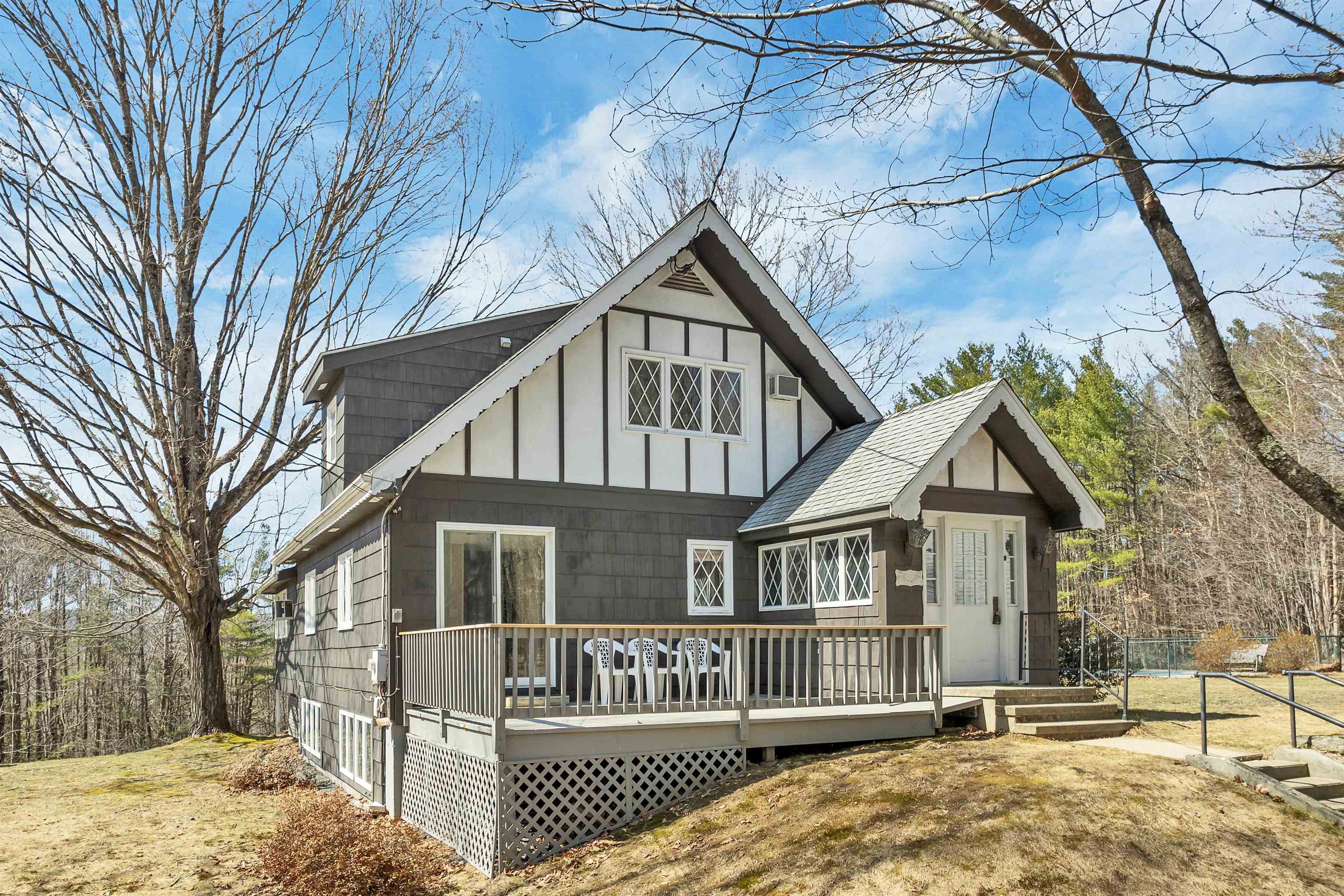 Franklin, New Hampshire 03235, United States, 2 Bedrooms Bedrooms, ,2 BathroomsBathrooms,Residential,Pending,104242