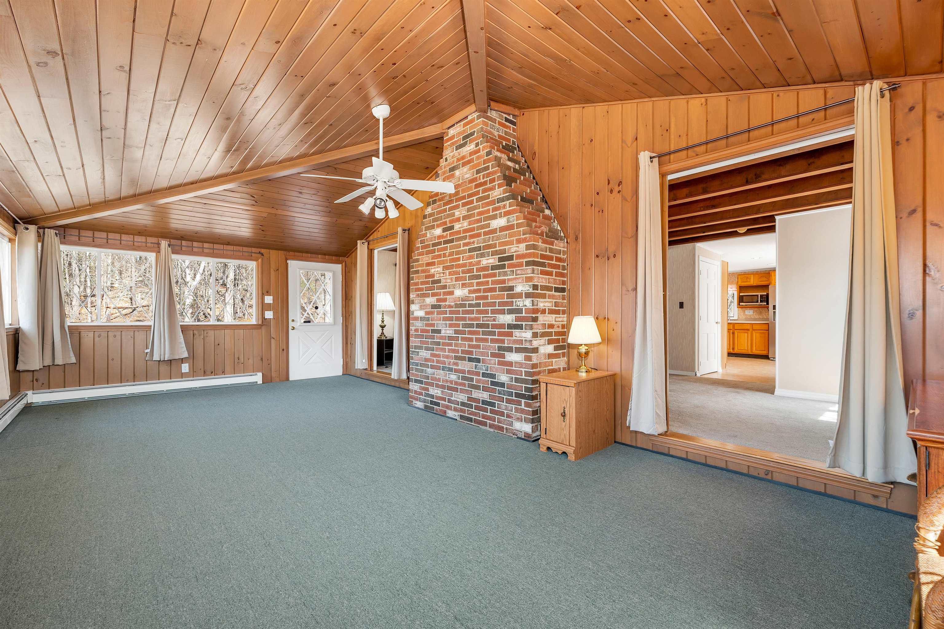 Franklin, New Hampshire 03235, United States, 2 Bedrooms Bedrooms, ,2 BathroomsBathrooms,Residential,Pending,104242