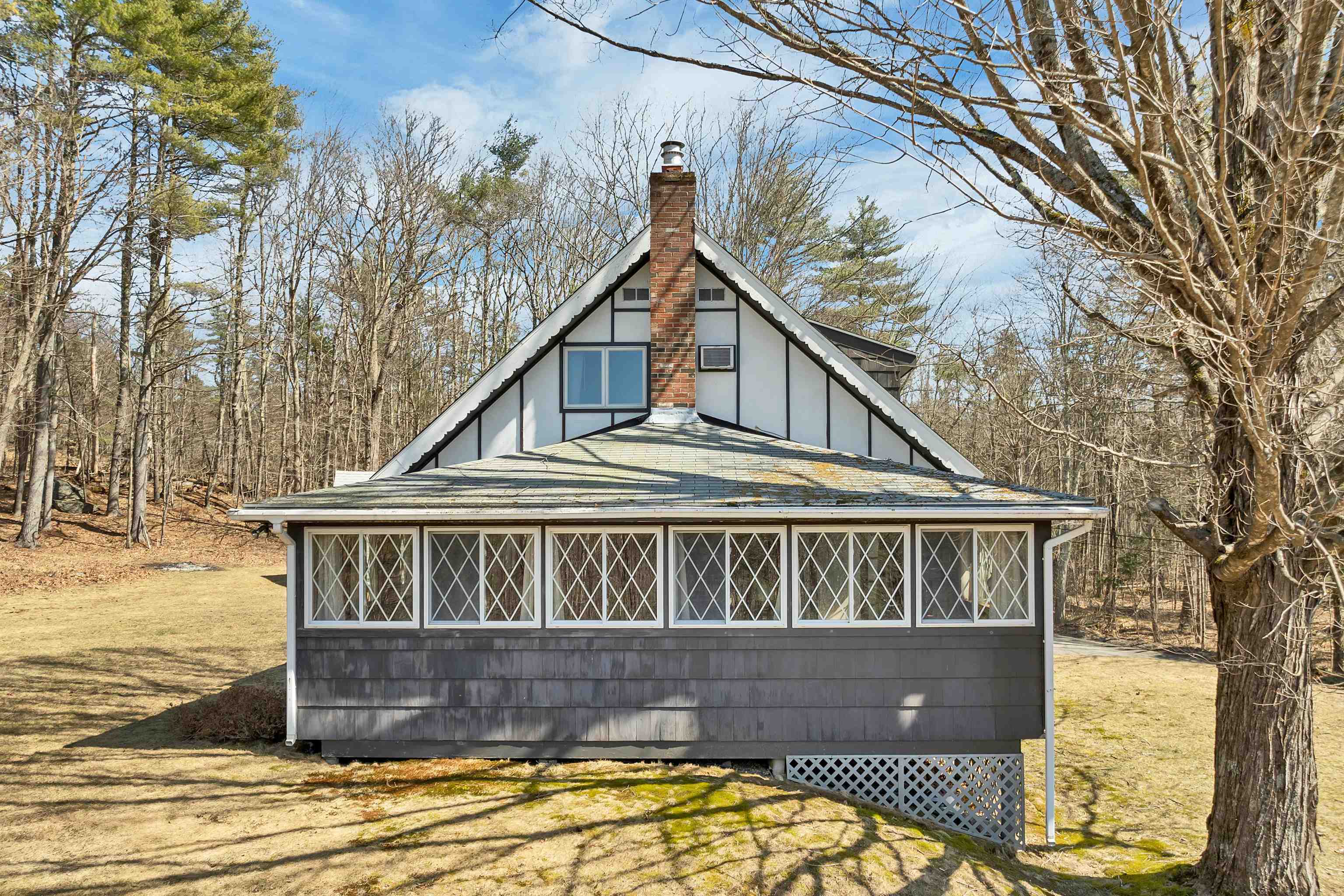 Franklin, New Hampshire 03235, United States, 2 Bedrooms Bedrooms, ,2 BathroomsBathrooms,Residential,Pending,104242