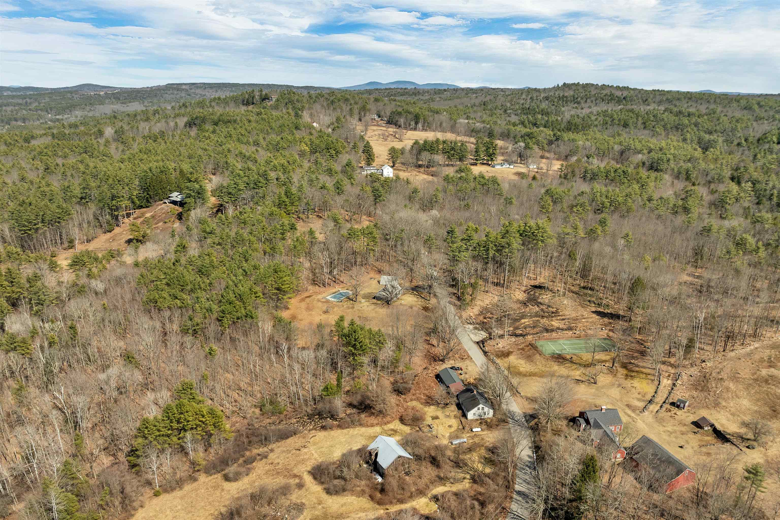 Franklin, New Hampshire 03235, United States, 2 Bedrooms Bedrooms, ,2 BathroomsBathrooms,Residential,Pending,104242