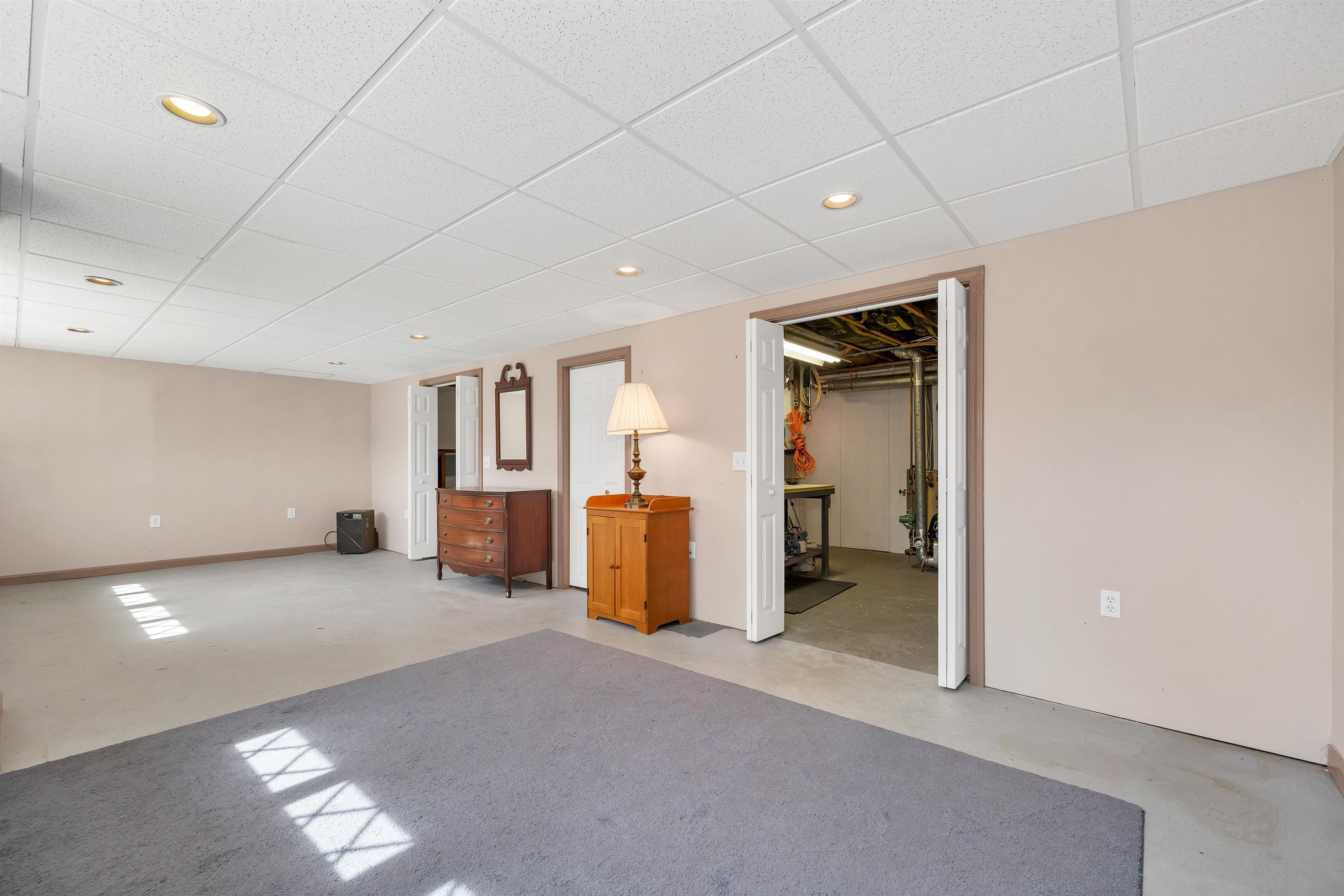 Franklin, New Hampshire 03235, United States, 2 Bedrooms Bedrooms, ,2 BathroomsBathrooms,Residential,Pending,104242