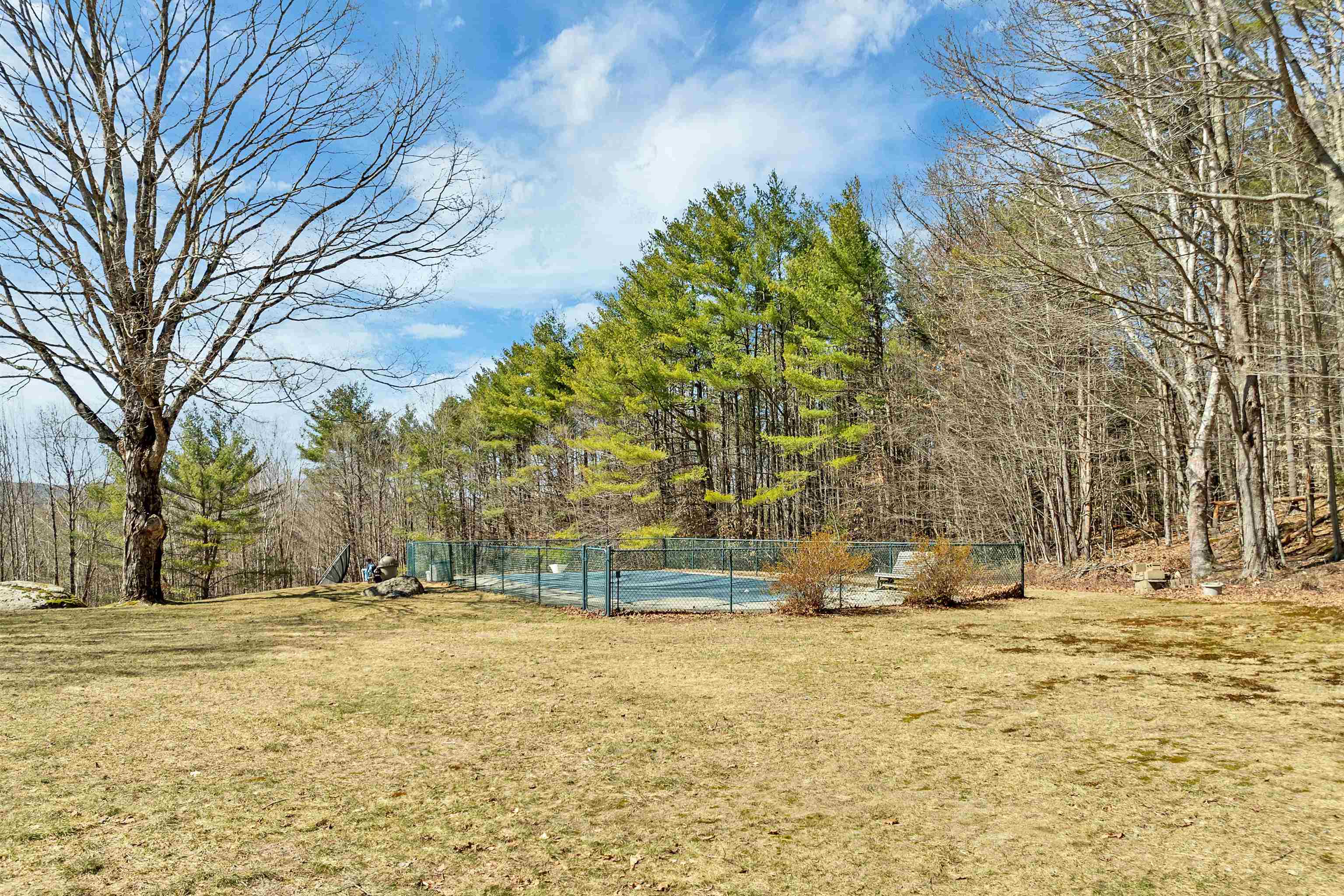 Franklin, New Hampshire 03235, United States, 2 Bedrooms Bedrooms, ,2 BathroomsBathrooms,Residential,Pending,104242