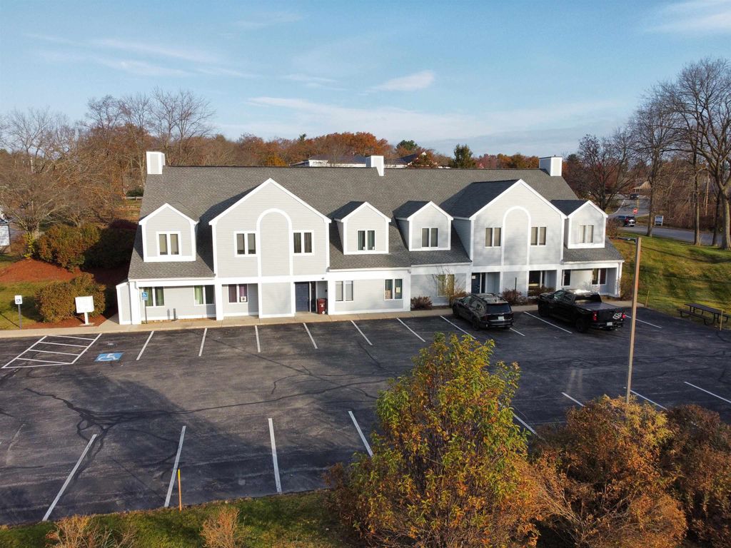 Photo of 184 Mammoth Road #Unit 1, Londonderry, NH 03053 (MLS # 5083604)